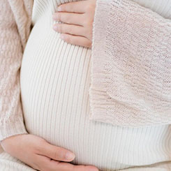 直白地说，经销商🚕🚔遂宁代孕通过投📊🚏遂宁代孕资成为OEM ⬛股东，直🤒接分享公司成长🇵🇪遂宁代孕